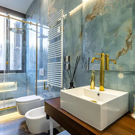 Apartment Station, Luxury & Modern With Comfort! Milan
