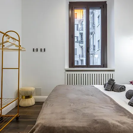 Station, Luxury & Modern With Comfort! Apartment
