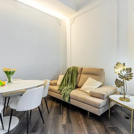 Apartment Station, Luxury & Modern With Comfort! Milan