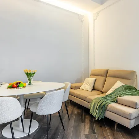 Station, Luxury & Modern With Comfort! Apartment Milan