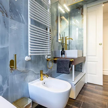 Apartment Station, Luxury & Modern With Comfort! Milan