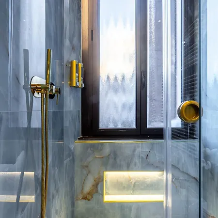 Station, Luxury & Modern With Comfort! Milan
